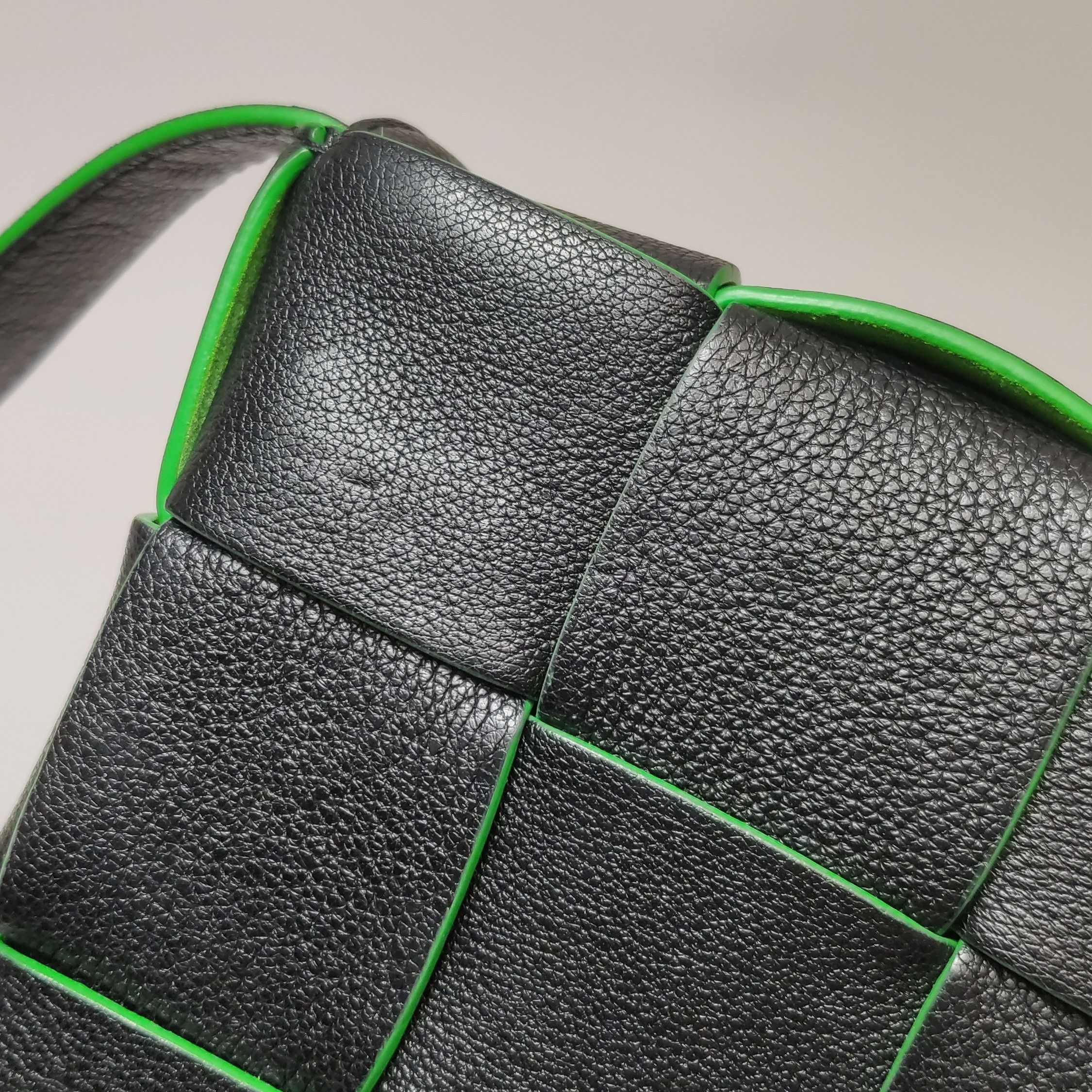 Bottega Veneta Bottega Veneta Women os Shoulder Bags Size ONE SIZE - 9 Thumbnail