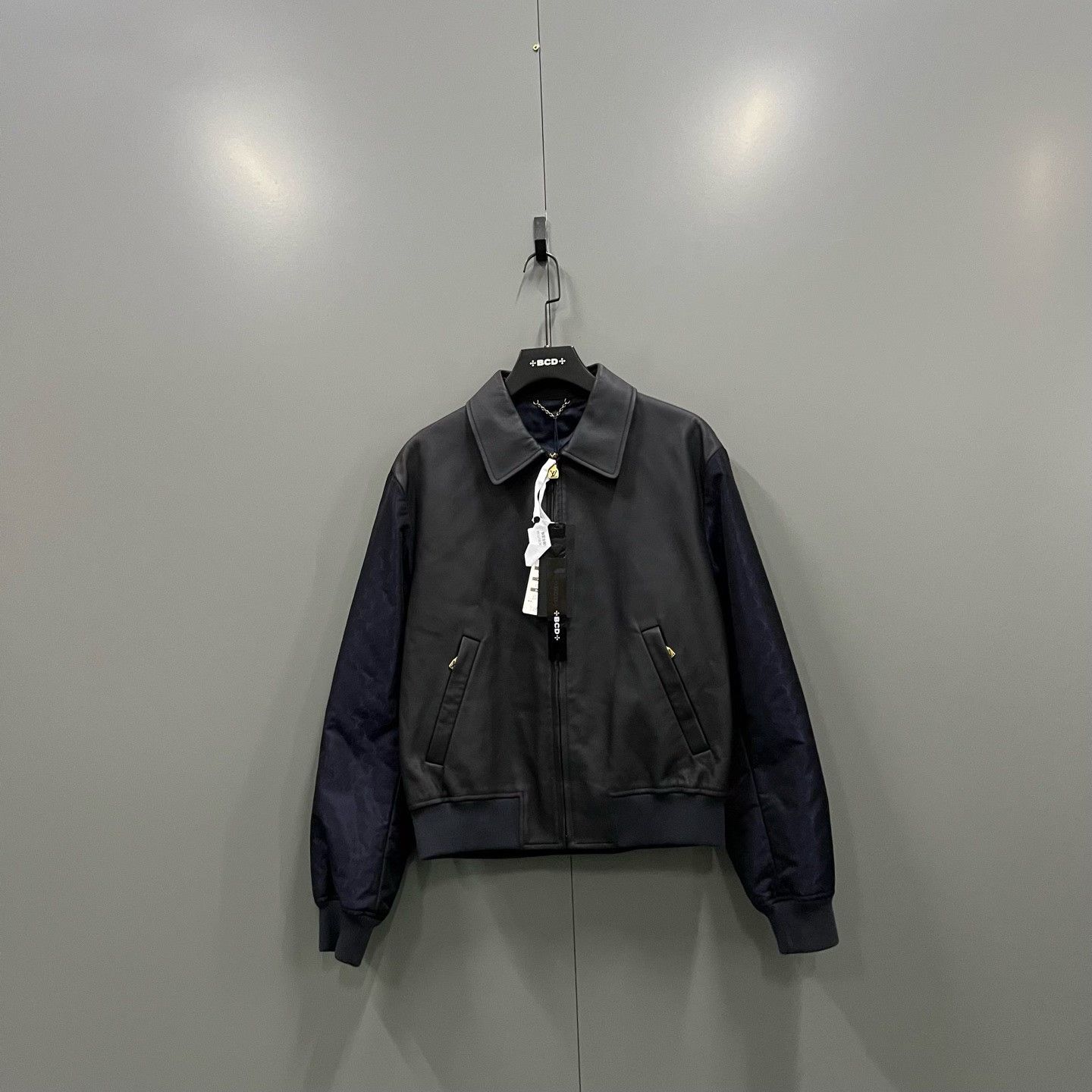 Louis Vuitton Louis Vuitton Leather Bomber Jacket Size 48 Size US M / EU 48-50 / 2 - 2 Thumbnail