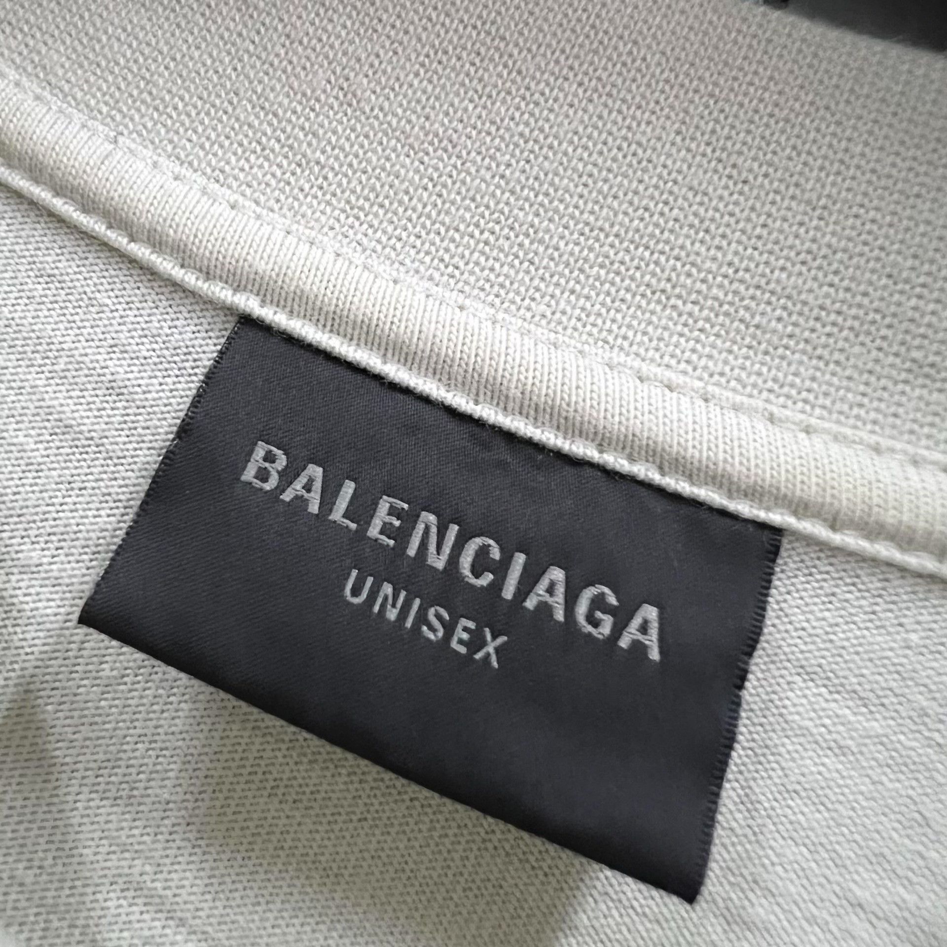 Balenciaga Balenciaga Apple Logo T-Shirt Size 2 Size US M / EU 48-50 / 2 - 4 Thumbnail
