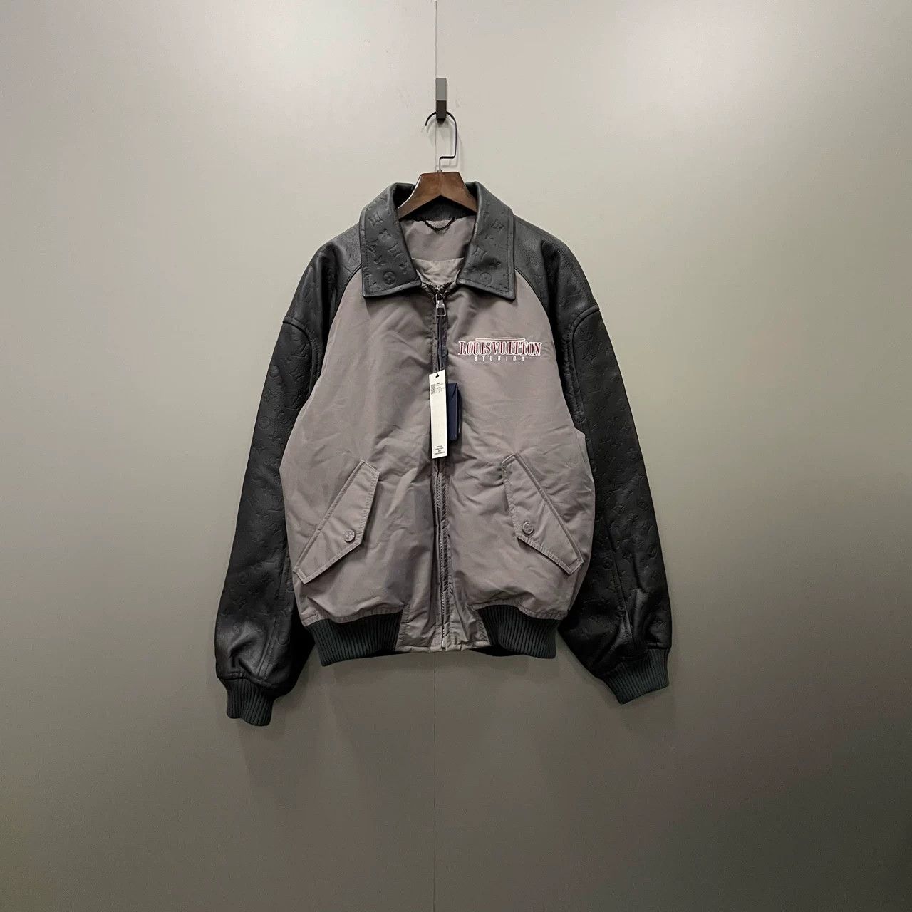 Louis Vuitton Louis Vuitton Studios Bomber Jacket Size 50 Size US M / EU 48-50 / 2 - 2 Thumbnail