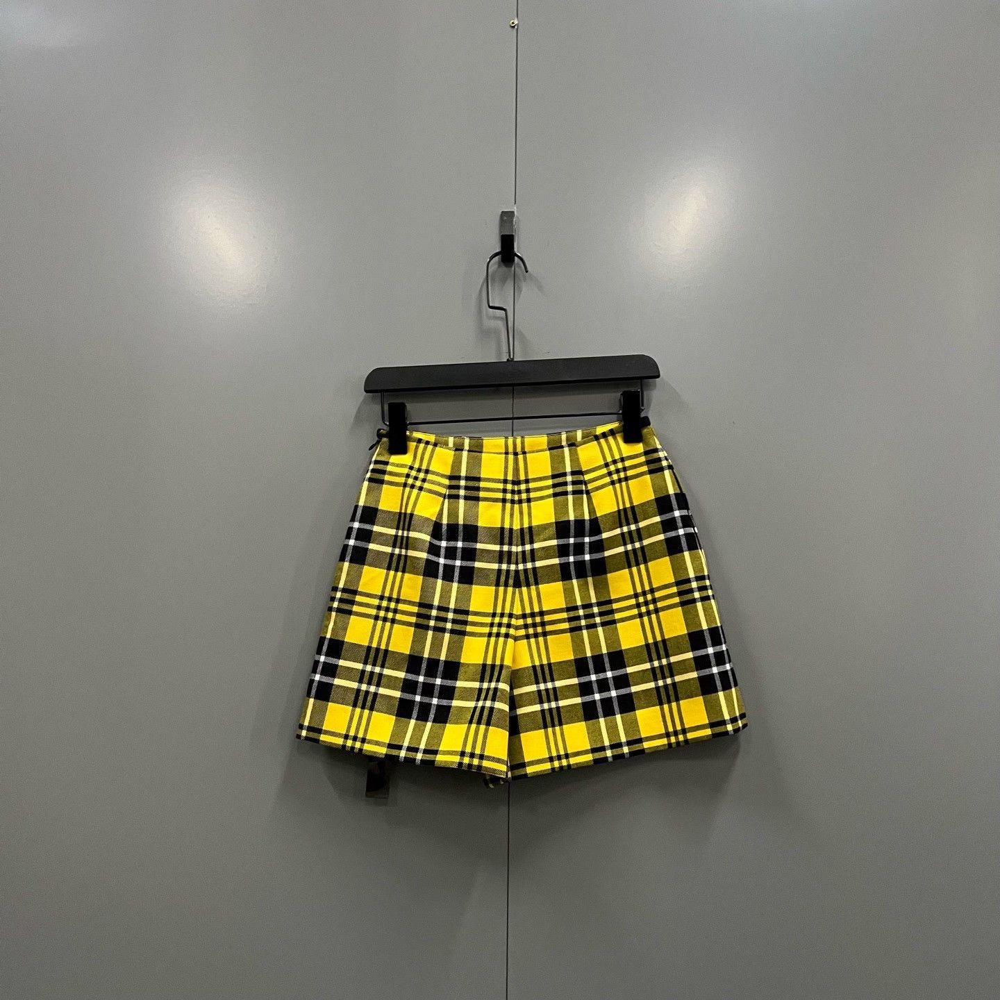 Christian Dior Monsieur Christian Dior Yellow Plaid Shorts Size 34 Size 25" / US 0 / IT 36 - 3 Thumbnail