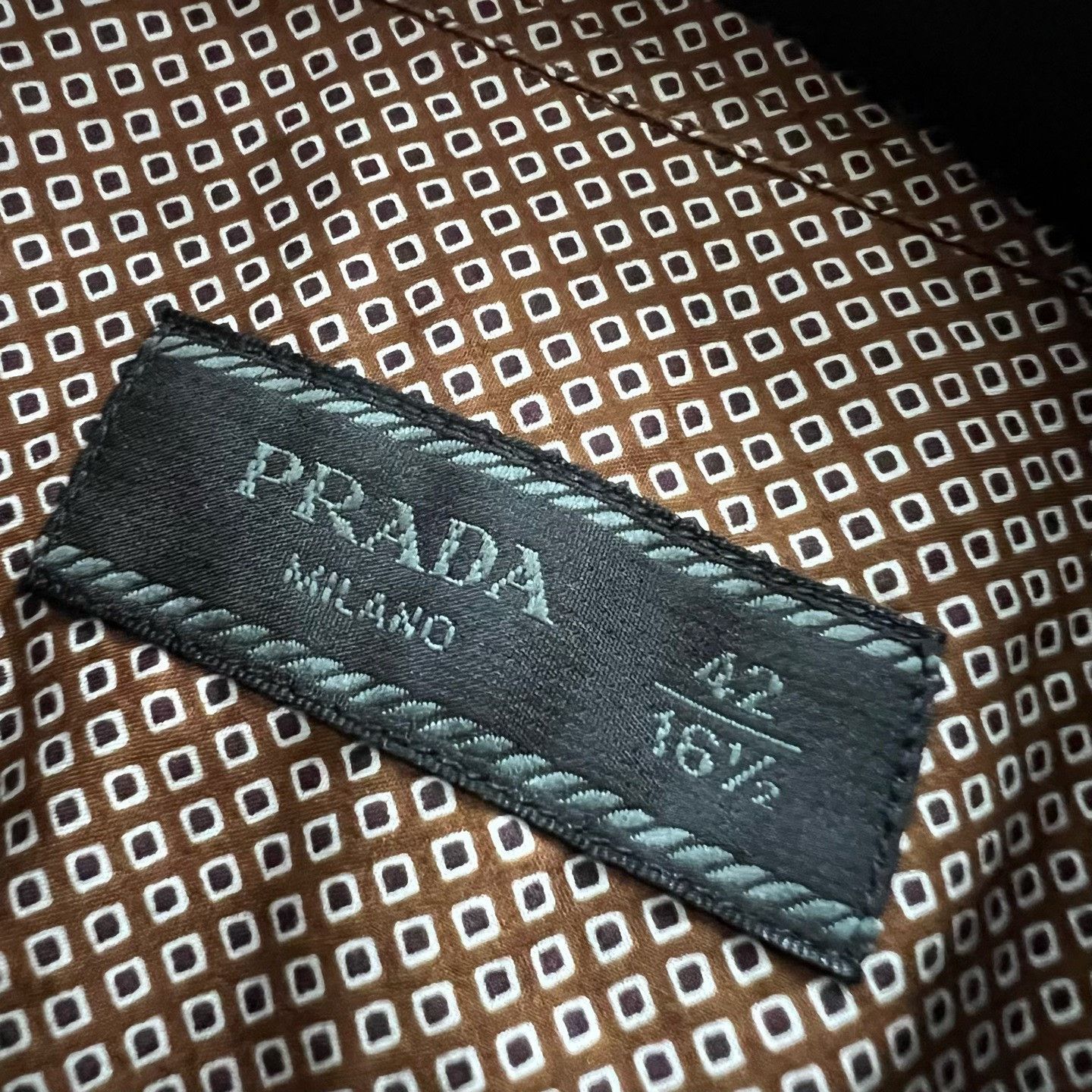 Prada Prada Geometric Print Shirt Size L Size US L / EU 52-54 / 3 - 5 Thumbnail