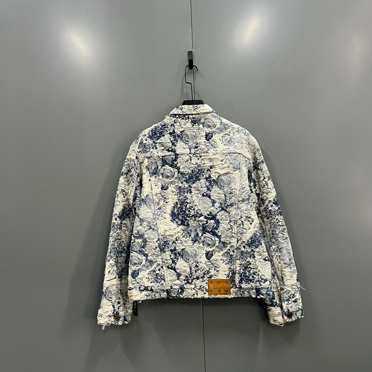 Louis Vuitton Louis Vuitton Floral Denim Jacket Size 52 Size US L / EU 52-54 / 3 - 3 Thumbnail