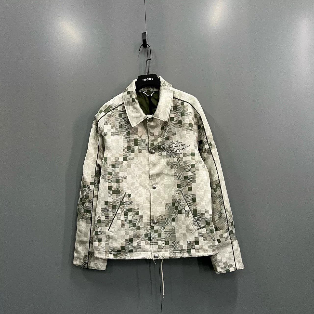 Louis Vuitton Louis Vuitton Mosaic Camo Jacket Size L Size US L / EU 52-54 / 3 - 2 Thumbnail