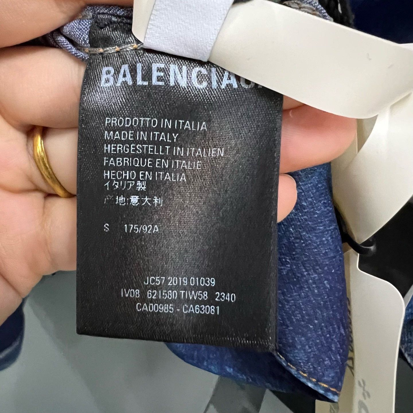 Balenciaga Balenciaga Washed Denim Jacket Size S Size US S / EU 44-46 / 1 - 4 Thumbnail