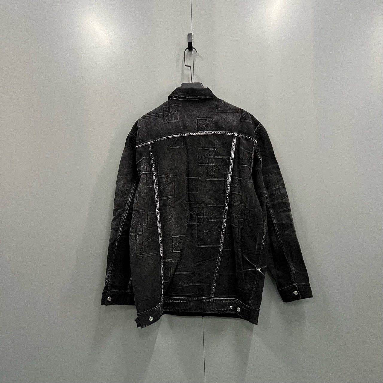 WE11DONE WE11DONE Wash Black Logo Denim Trucker Jacket Size M Size US M / EU 48-50 / 2 - 3 Thumbnail