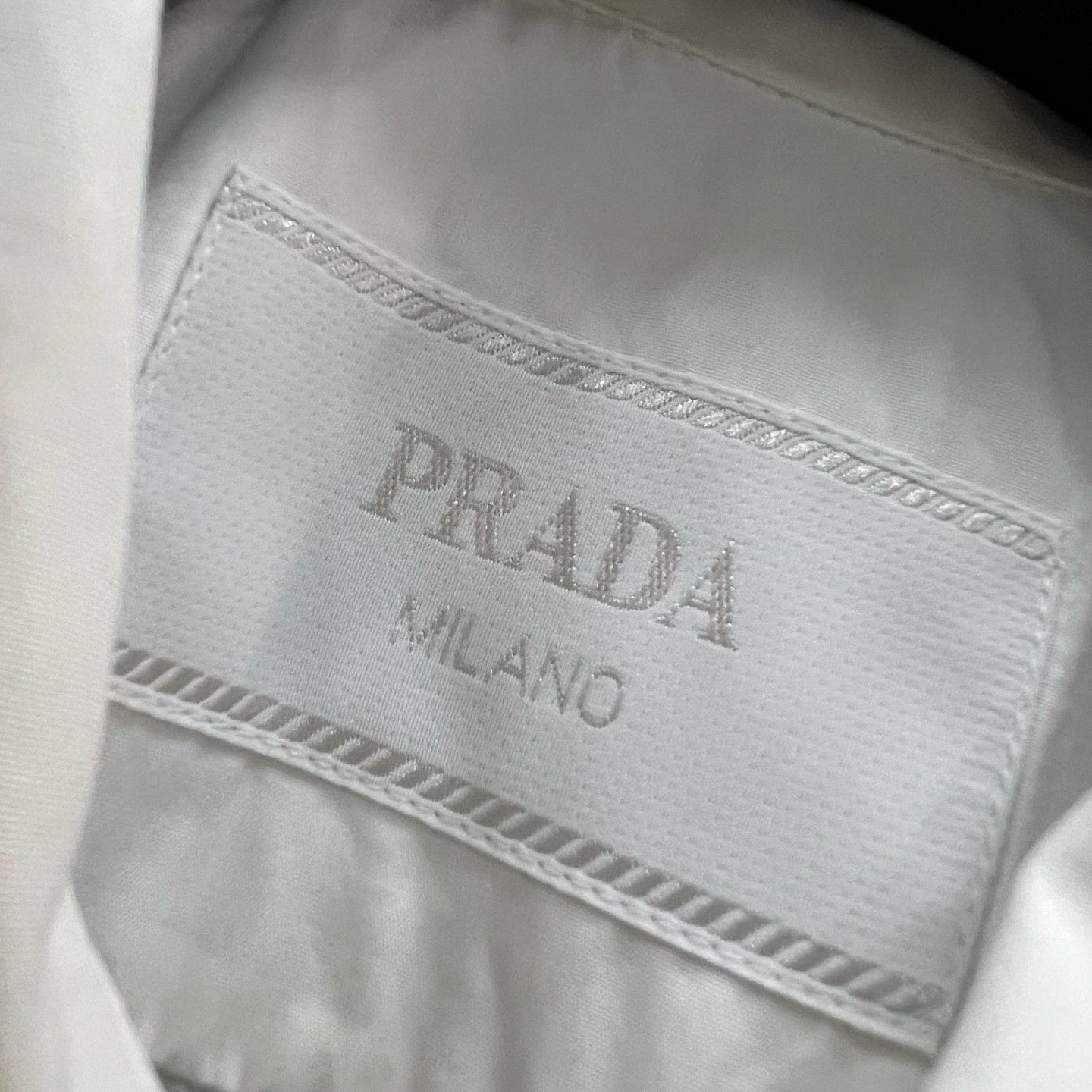 Prada Prada Logo Patch Zip Shirt US M Size US M / EU 48-50 / 2 - 4 Thumbnail