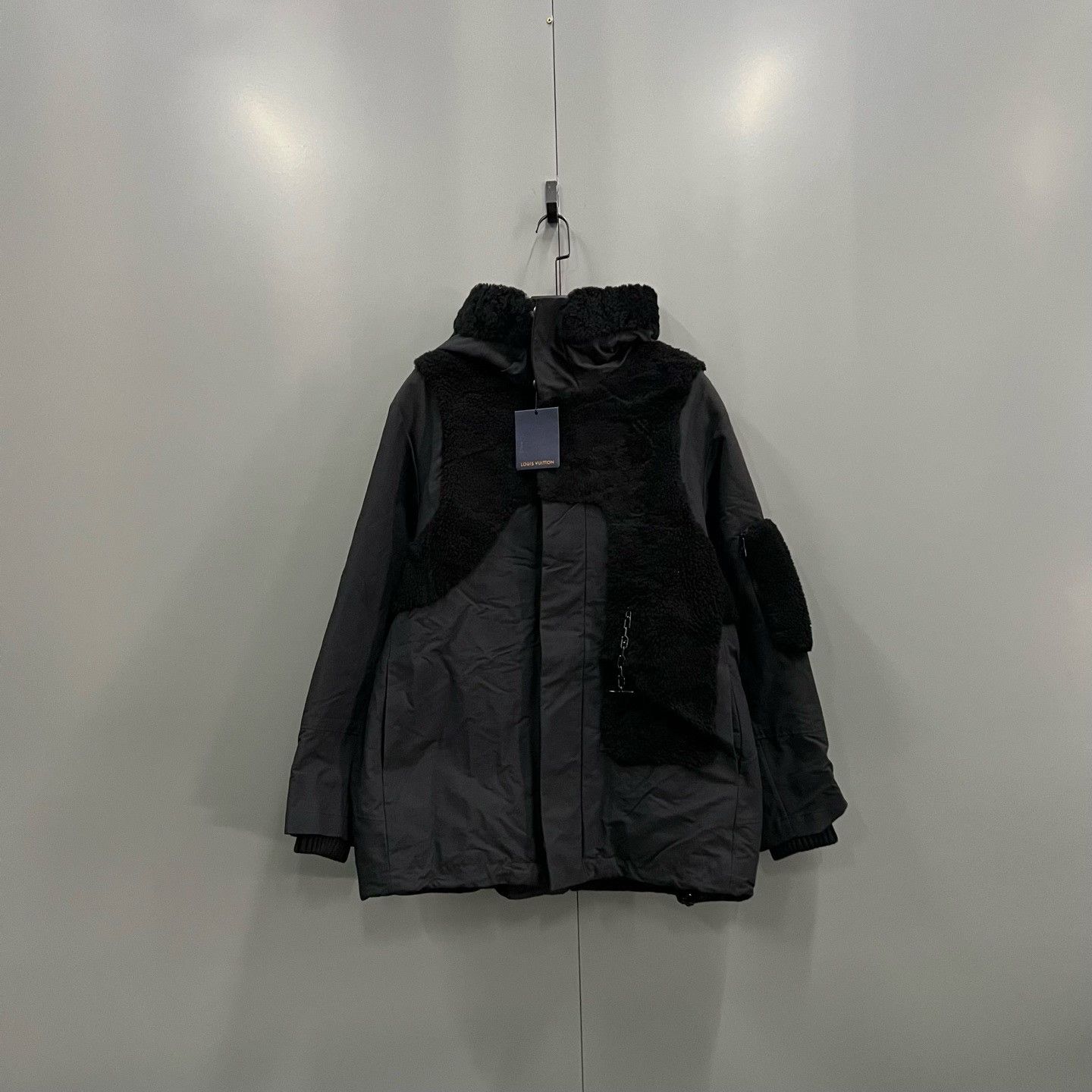 Louis Vuitton Louis Vuitton Fleece Panel Hooded Jacket Size M Size US M / EU 48-50 / 2 - 2 Thumbnail