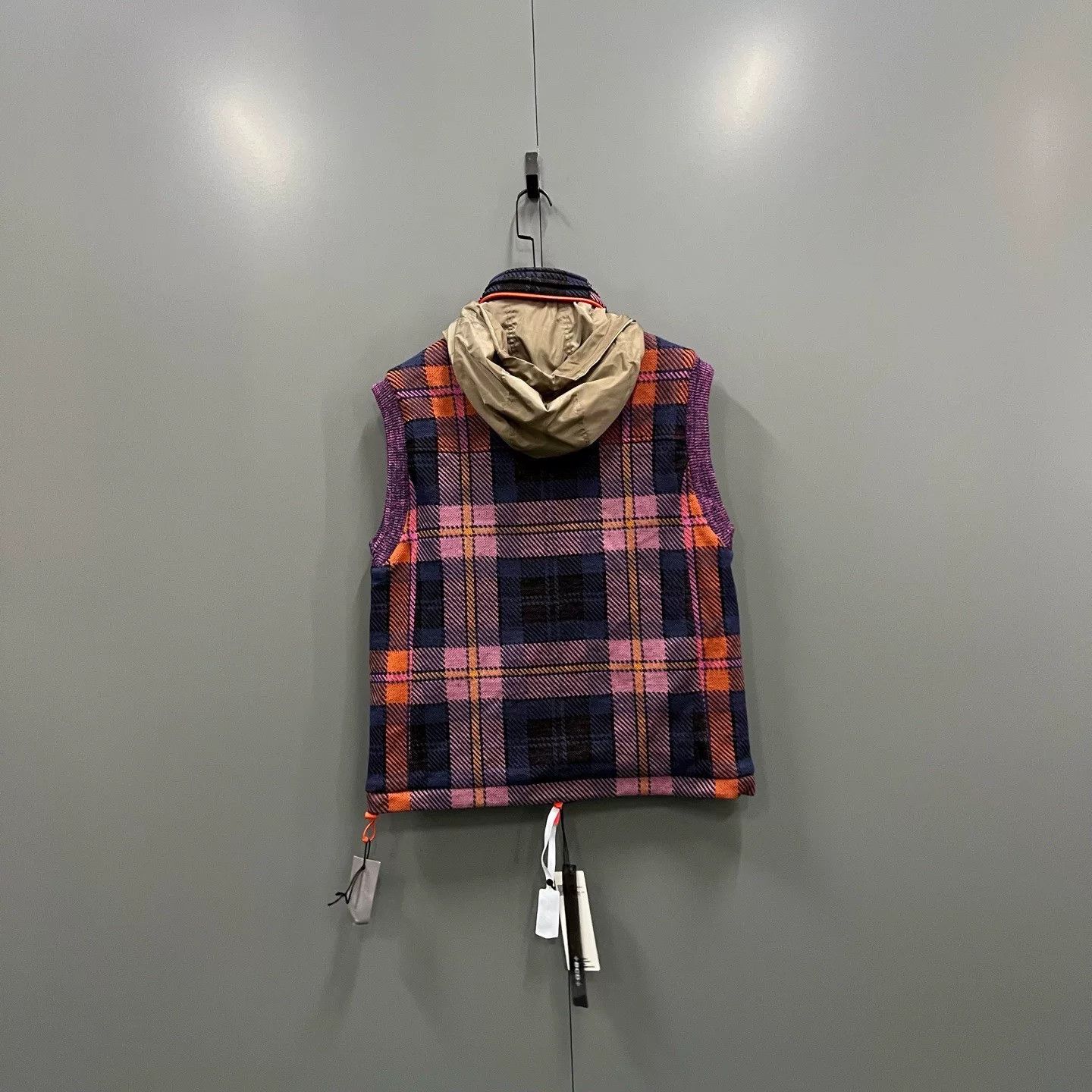 Dior Dior Checkered Hooded Vest Size L Size US L / EU 52-54 / 3 - 3 Thumbnail