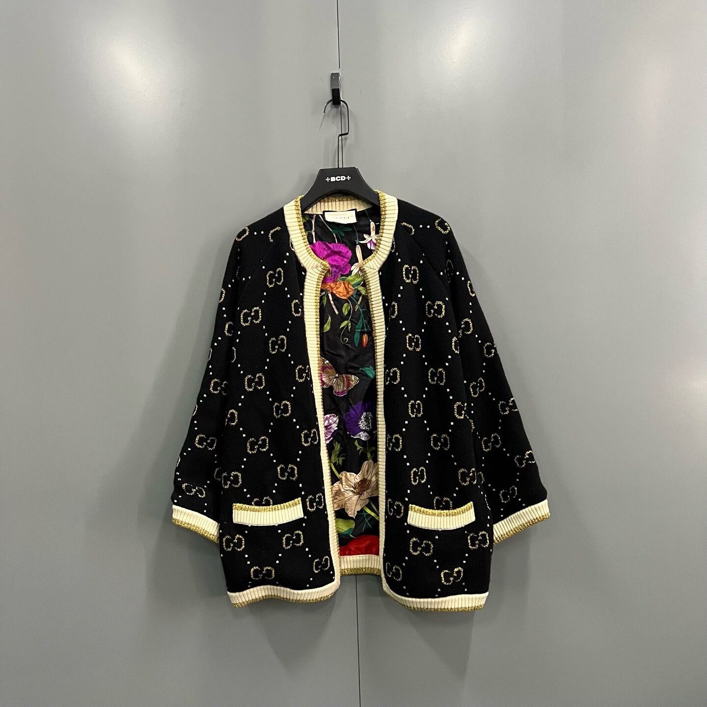 Gucci Gucci GG Logo Knit Cardigan Size L Size US L / EU 52-54 / 3 - 2 Thumbnail