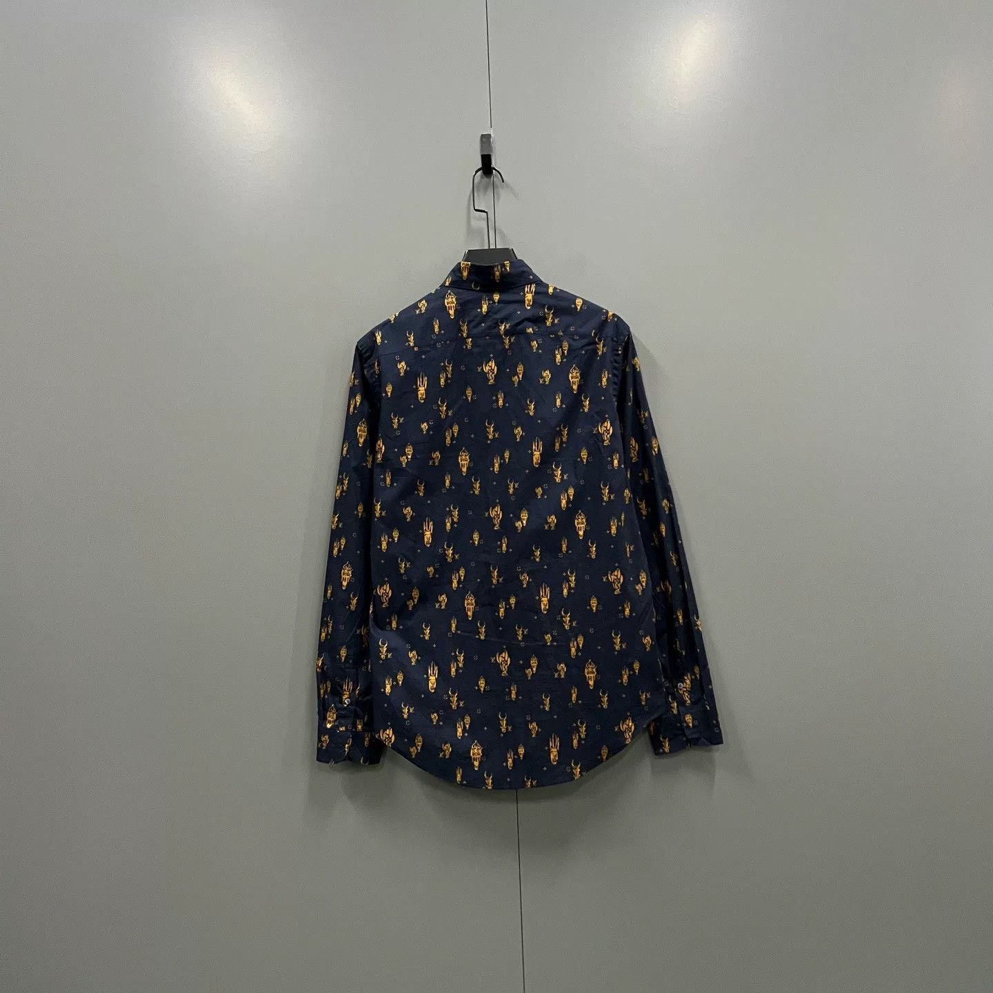 Louis Vuitton Louis Vuitton Monogram Print Button Up Shirt Size M Size US M / EU 48-50 / 2 - 3 Thumbnail