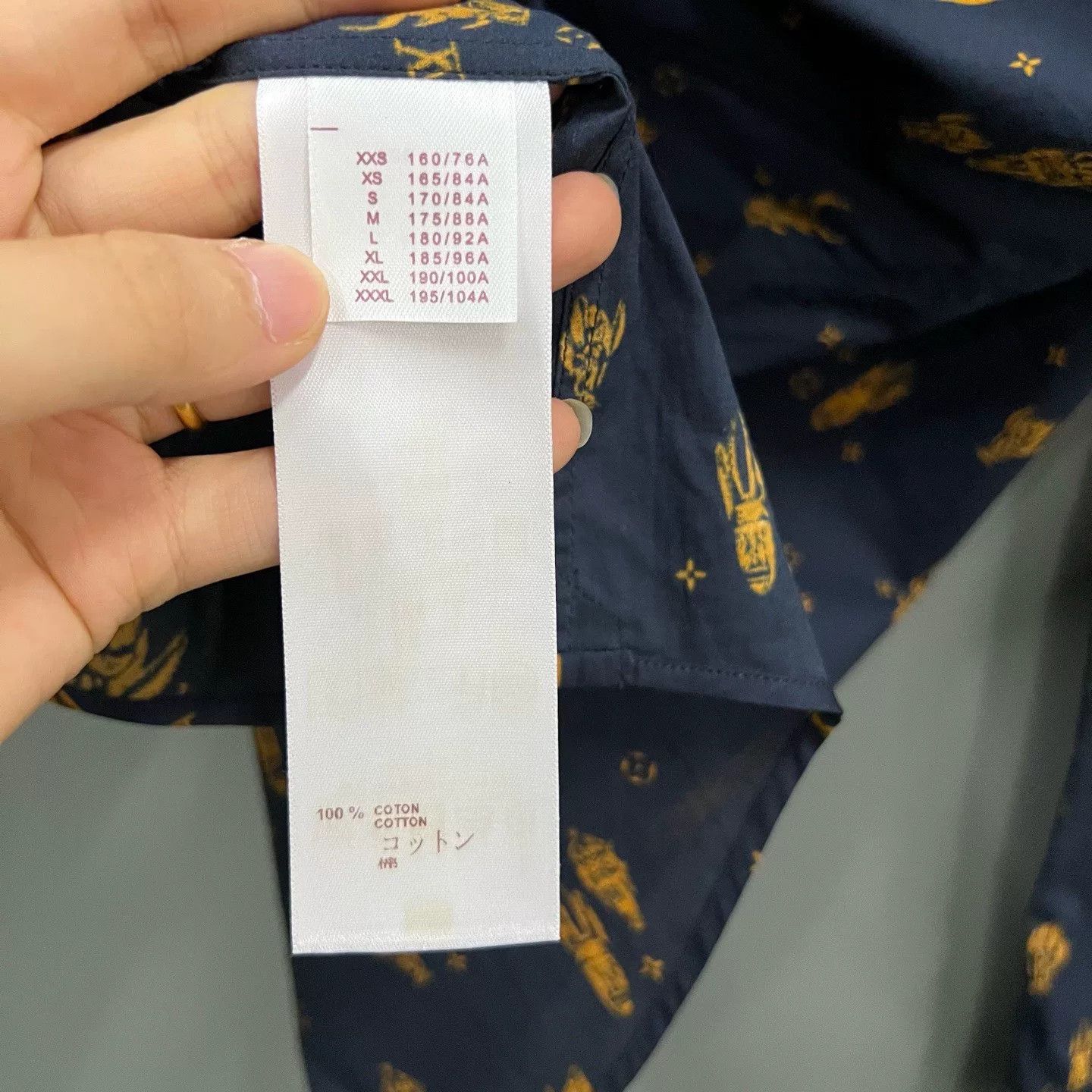 Louis Vuitton Louis Vuitton Monogram Print Button Up Shirt Size M Size US M / EU 48-50 / 2 - 4 Thumbnail