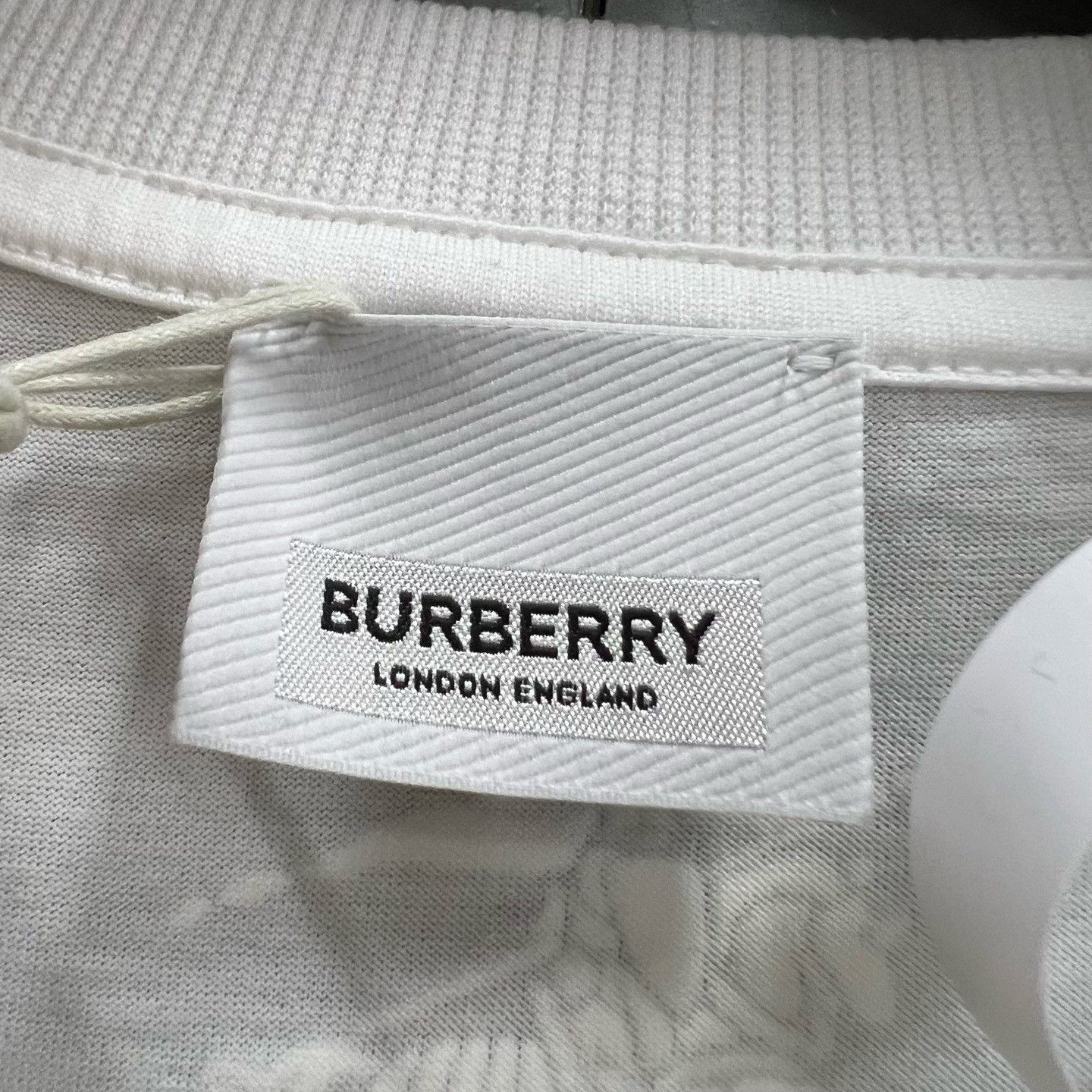 Burberry Burberry Equestrian Knight Logo T-Shirt Size XS Size US XS / EU 42 / 0 - 5 Thumbnail