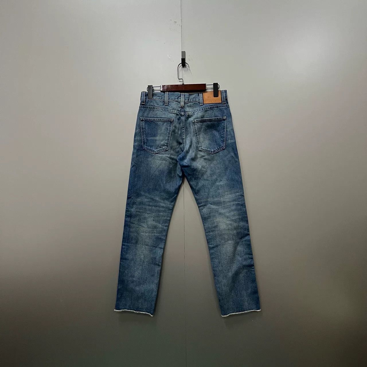 Gucci Gucci Snake Flower Embroidery Denim Jeans Size 30 Size US 30 / EU 46 - 3 Thumbnail