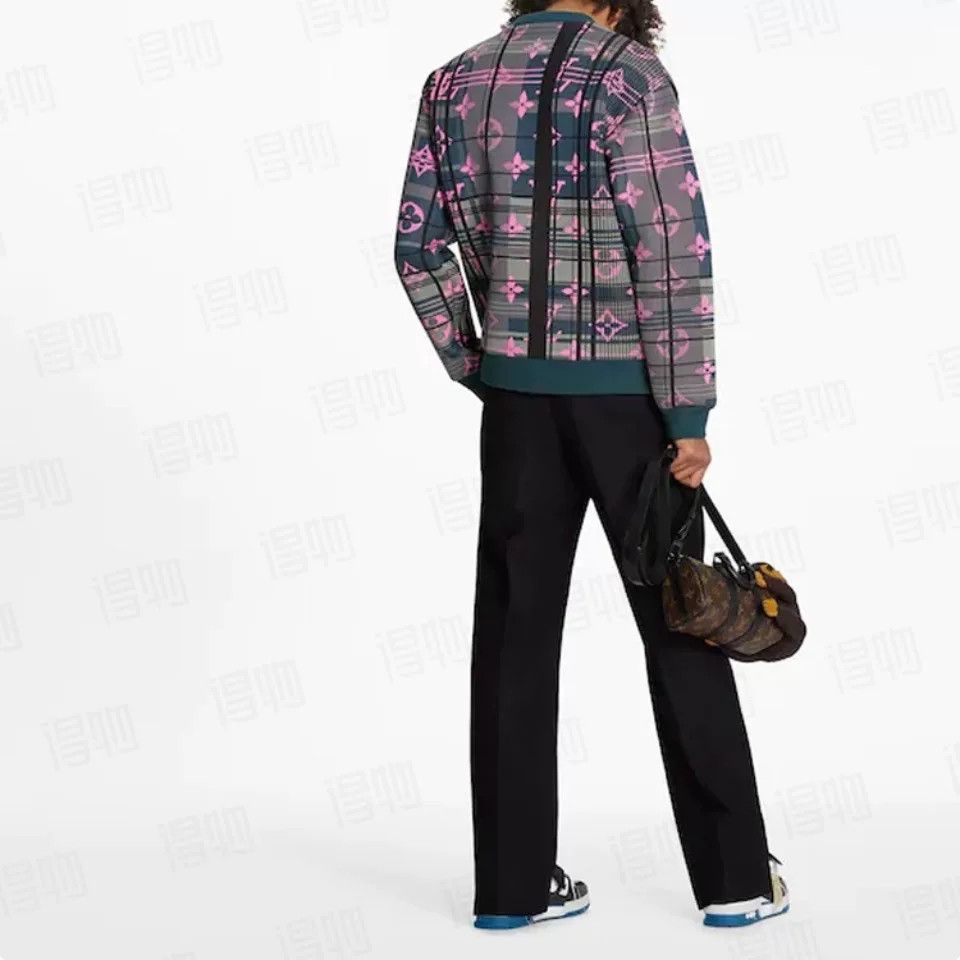 Louis Vuitton Louis Vuitton Monogram Plaid Sweater Size XL Size US XL / EU 56 / 4 - 8 Thumbnail