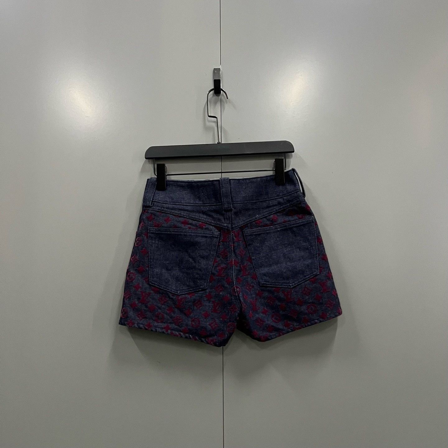 Louis Vuitton Louis Vuitton Monogram Flocked Shorts Size 34 Size 24" / US 00 / IT 34 - 3 Thumbnail