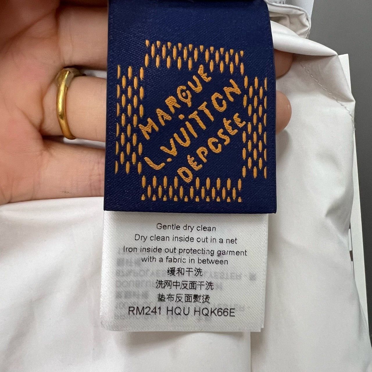 Louis Vuitton Louis Vuitton Damier Logo Parka Size 48 Size US M / EU 48-50 / 2 - 5 Thumbnail