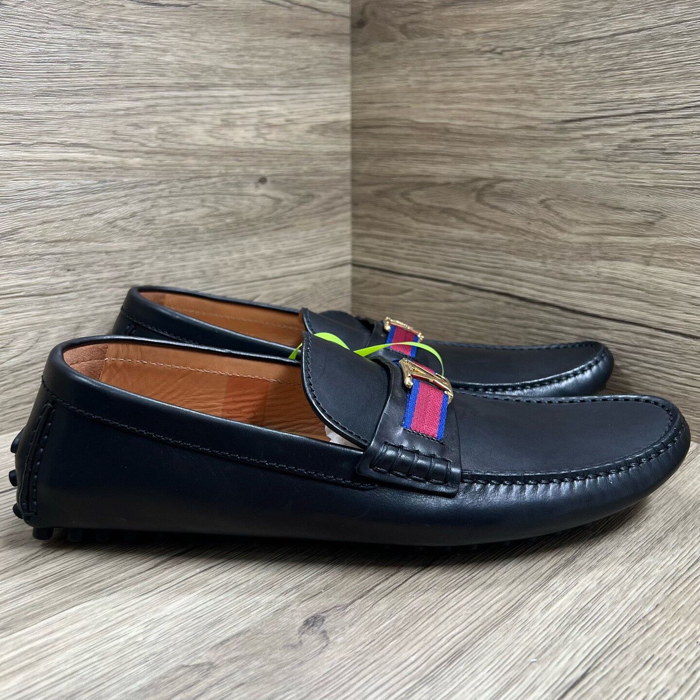 Louis Vuitton Louis Vuitton Gold Logo Loafers Size 11 Size US 11 / EU 44 - 4 Thumbnail