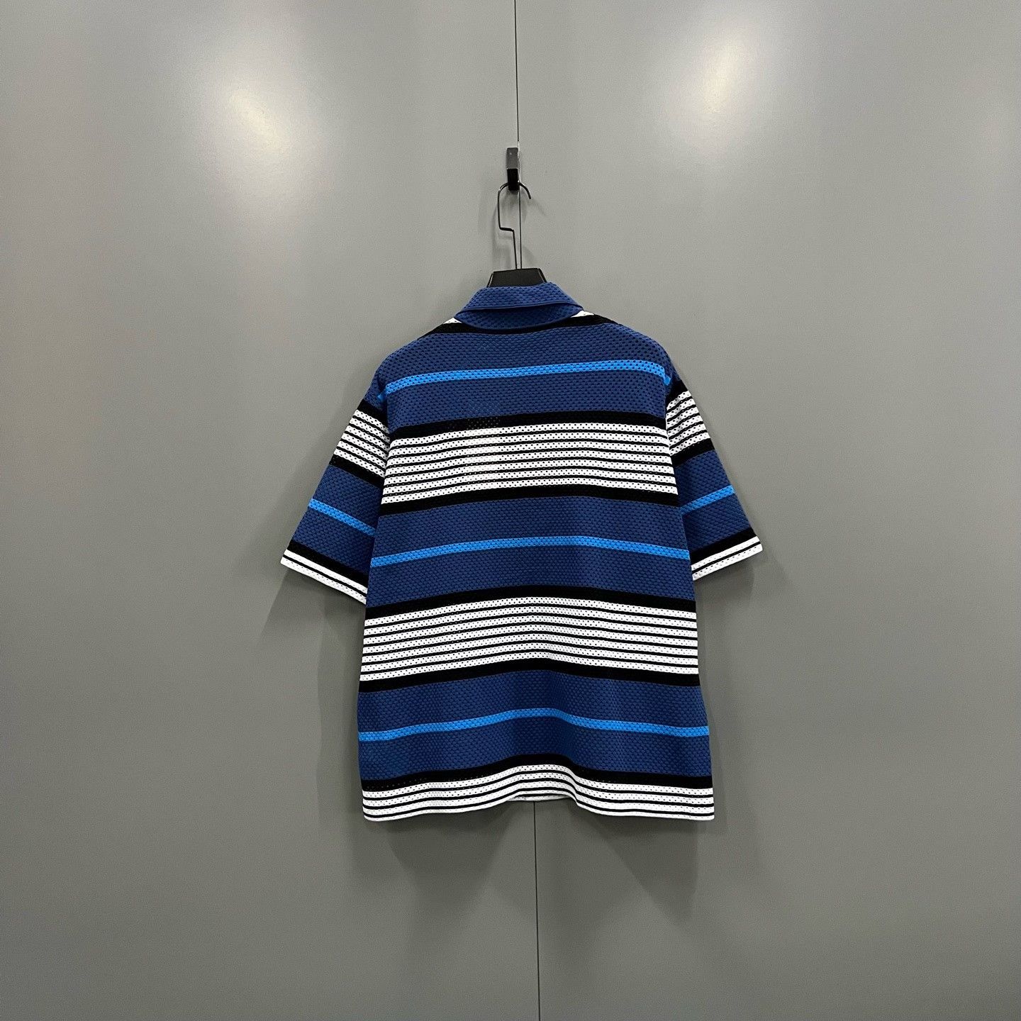 Burberry Burberry Striped Mesh Shirt Size L Size US L / EU 52-54 / 3 - 3 Thumbnail