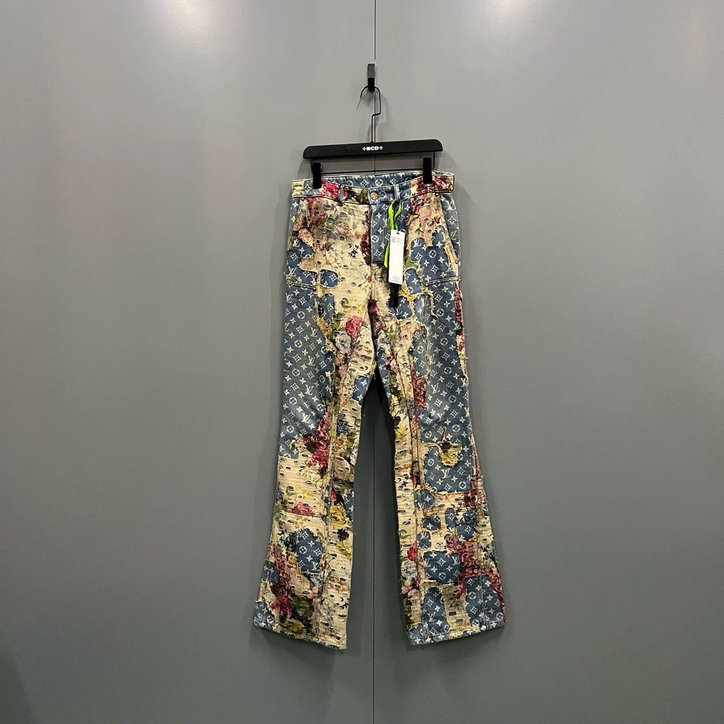 Louis Vuitton Louis Vuitton Monogram Floral Denim Pants Size 30 Size US 30 / EU 46 - 2 Thumbnail