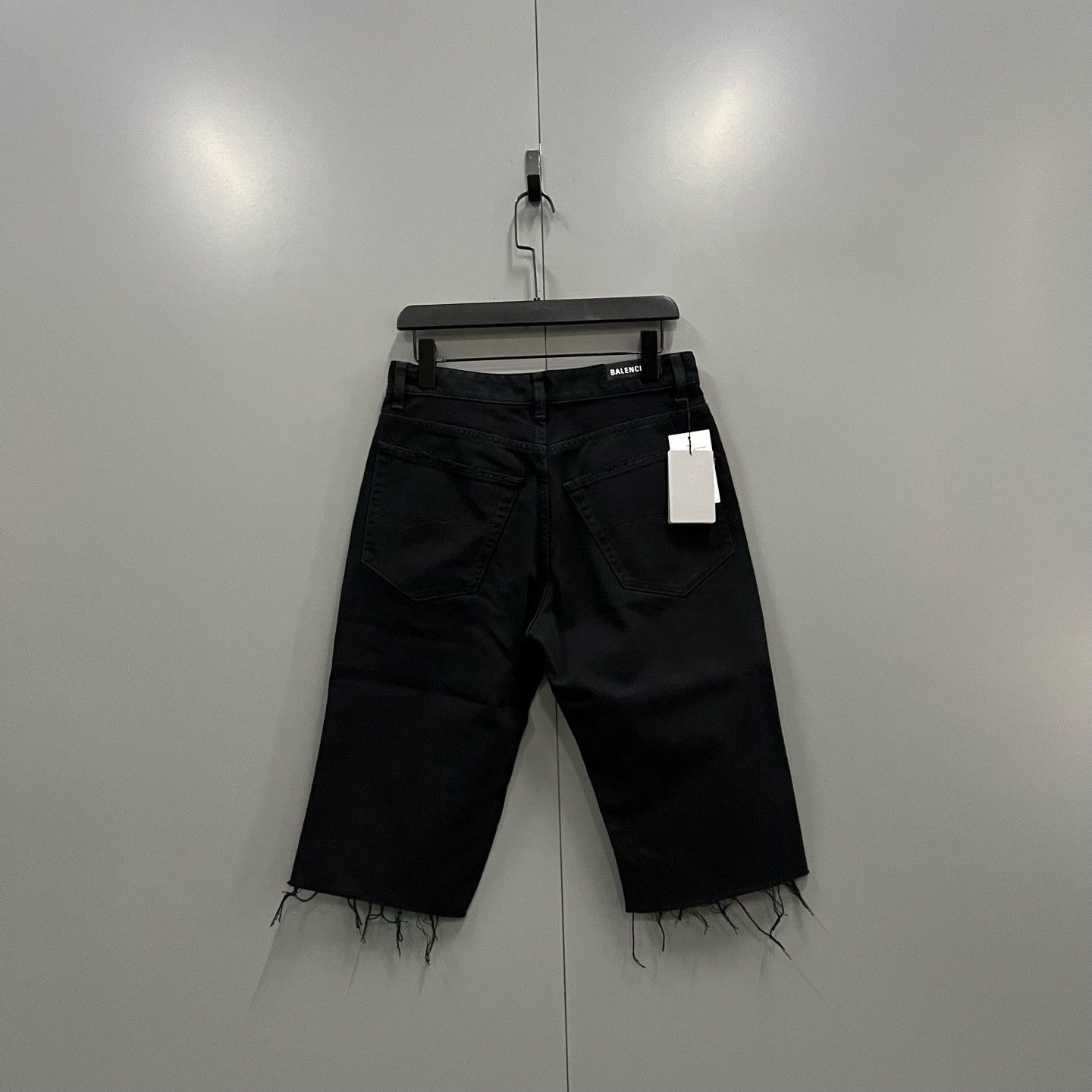 Balenciaga Balenciaga Distressed Denim Shorts Size M Size US 32 / EU 48 - 3 Thumbnail