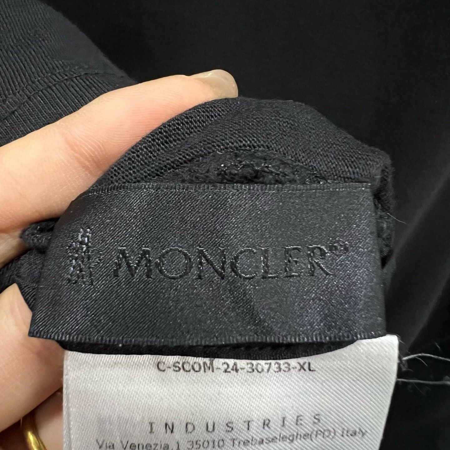 Moncler Moncler Logo T-Shirt Size XL Size US XL / EU 56 / 4 - 4 Thumbnail