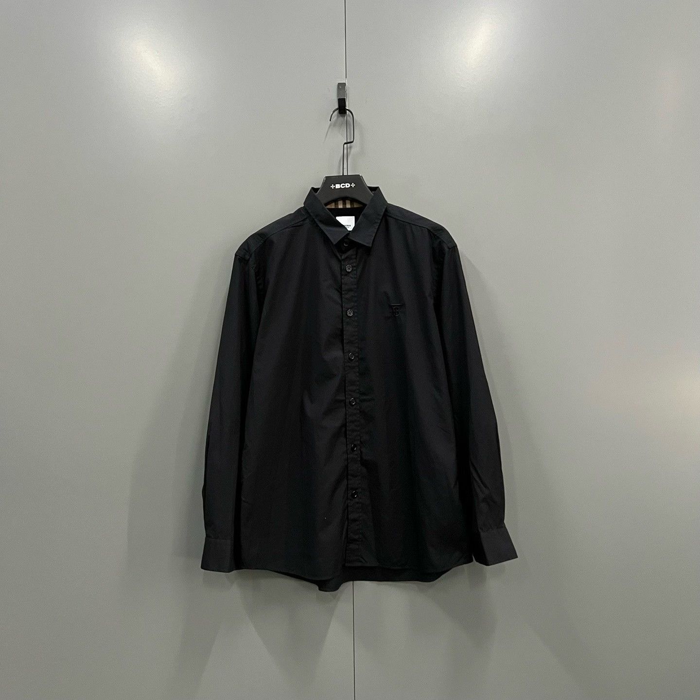 Burberry Burberry TB Embroidery Button Up Shirt XL Size US XL / EU 56 / 4 - 2 Thumbnail