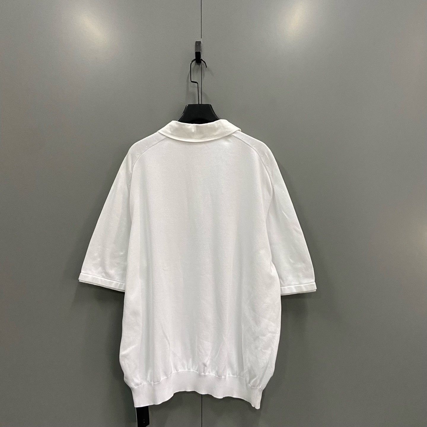 Louis Vuitton Louis Vuitton White Embroidered Polo Size XXL Size US XXL / EU 58 / 5 - 3 Thumbnail