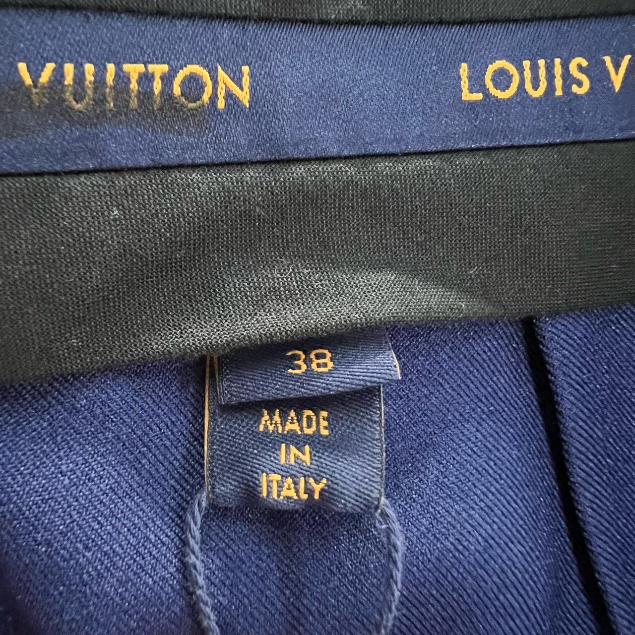 Louis Vuitton Louis Vuitton Navy Gold Button Shorts Size 38 Size 27" / US 4 / IT 40 - 5 Thumbnail