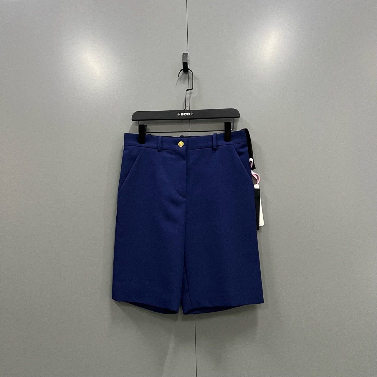 Louis Vuitton Louis Vuitton Navy Gold Button Shorts Size 38 Size 27" / US 4 / IT 40 - 2 Thumbnail