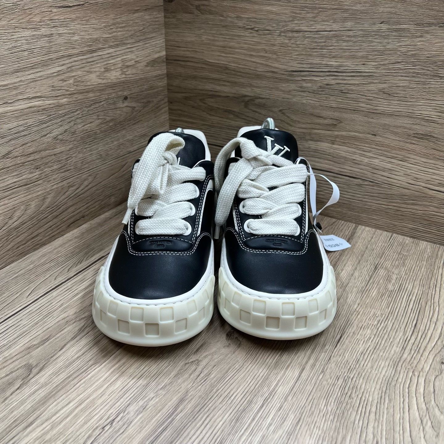 Louis Vuitton Louis Vuitton Tilted Sneakers Size US 8.5 Size US 8.5 / EU 41-42 - 3 Thumbnail