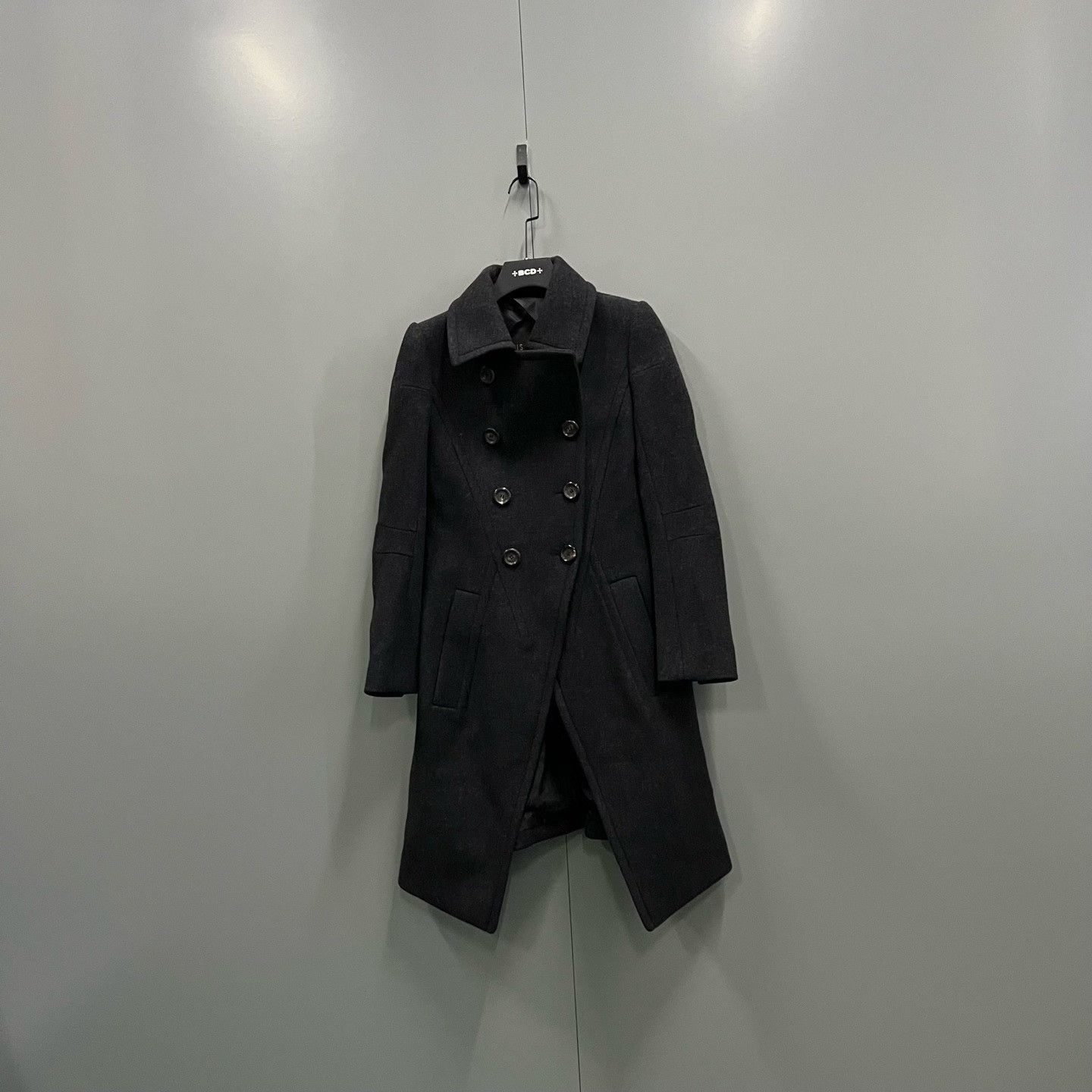 Louis Vuitton Louis Vuitton Wool Double-Breasted Coat Size FR 36 Size XS / US 0-2 / IT 36-38 - 2 Thumbnail