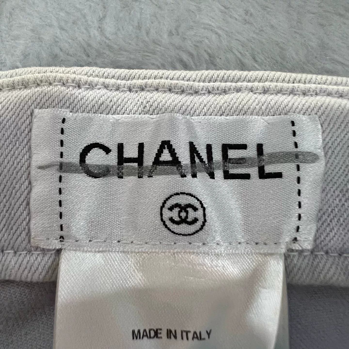 Chanel Chanel Bleached Denim Jeans Size 34 Size 25" / US 0 / IT 36 - 4 Thumbnail