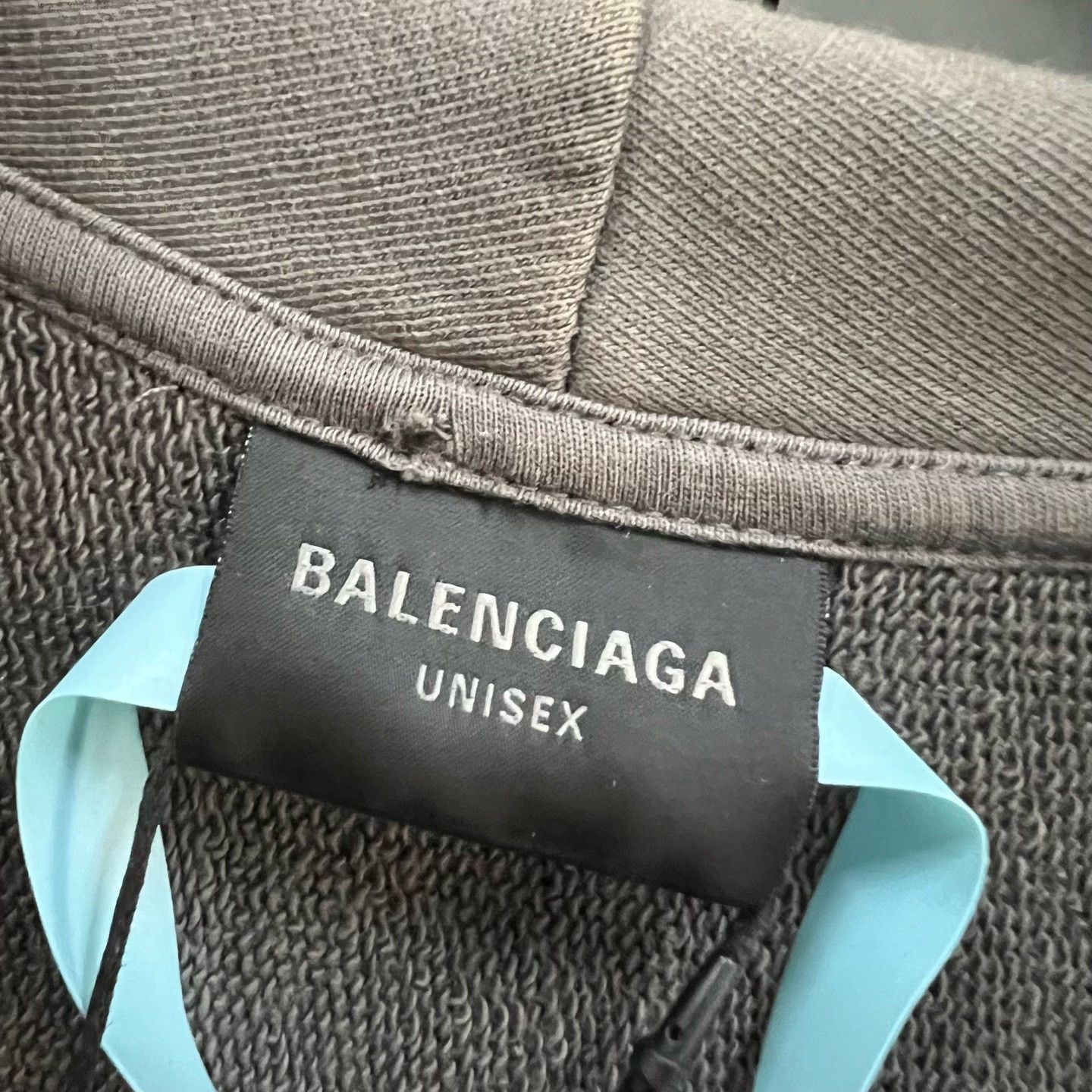 Balenciaga Balenciaga Distressed Zip-Up Hoodie Size M Size US M / EU 48-50 / 2 - 5 Thumbnail