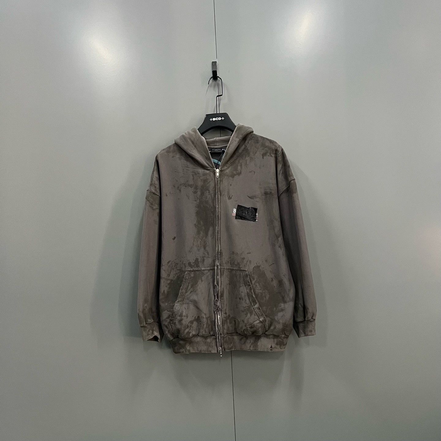 Balenciaga Balenciaga Distressed Zip-Up Hoodie Size M Size US M / EU 48-50 / 2 - 2 Thumbnail