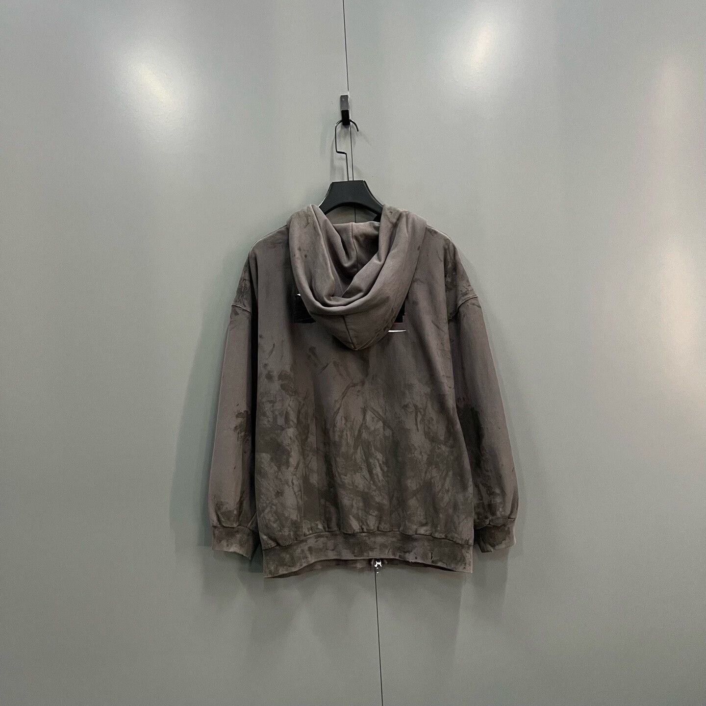 Balenciaga Balenciaga Distressed Zip-Up Hoodie Size M Size US M / EU 48-50 / 2 - 3 Thumbnail