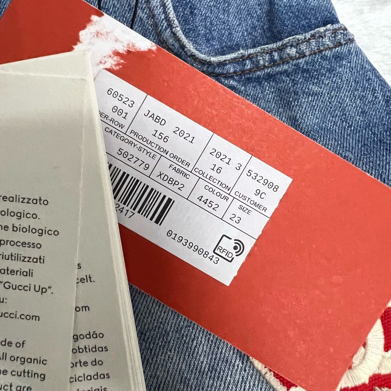 Gucci Gucci Apple Patch Denim Shorts Size 23 Size 23" - 5 Thumbnail
