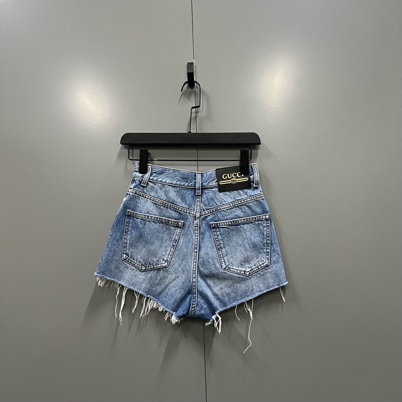 Gucci Gucci Apple Patch Denim Shorts Size 23 Size 23" - 3 Thumbnail