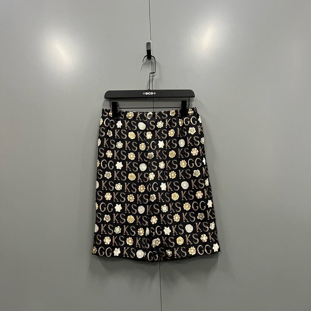 Gucci Gucci Ken Scott Floral Shorts Size 28 Size US 28 / EU 44 - 2 Thumbnail