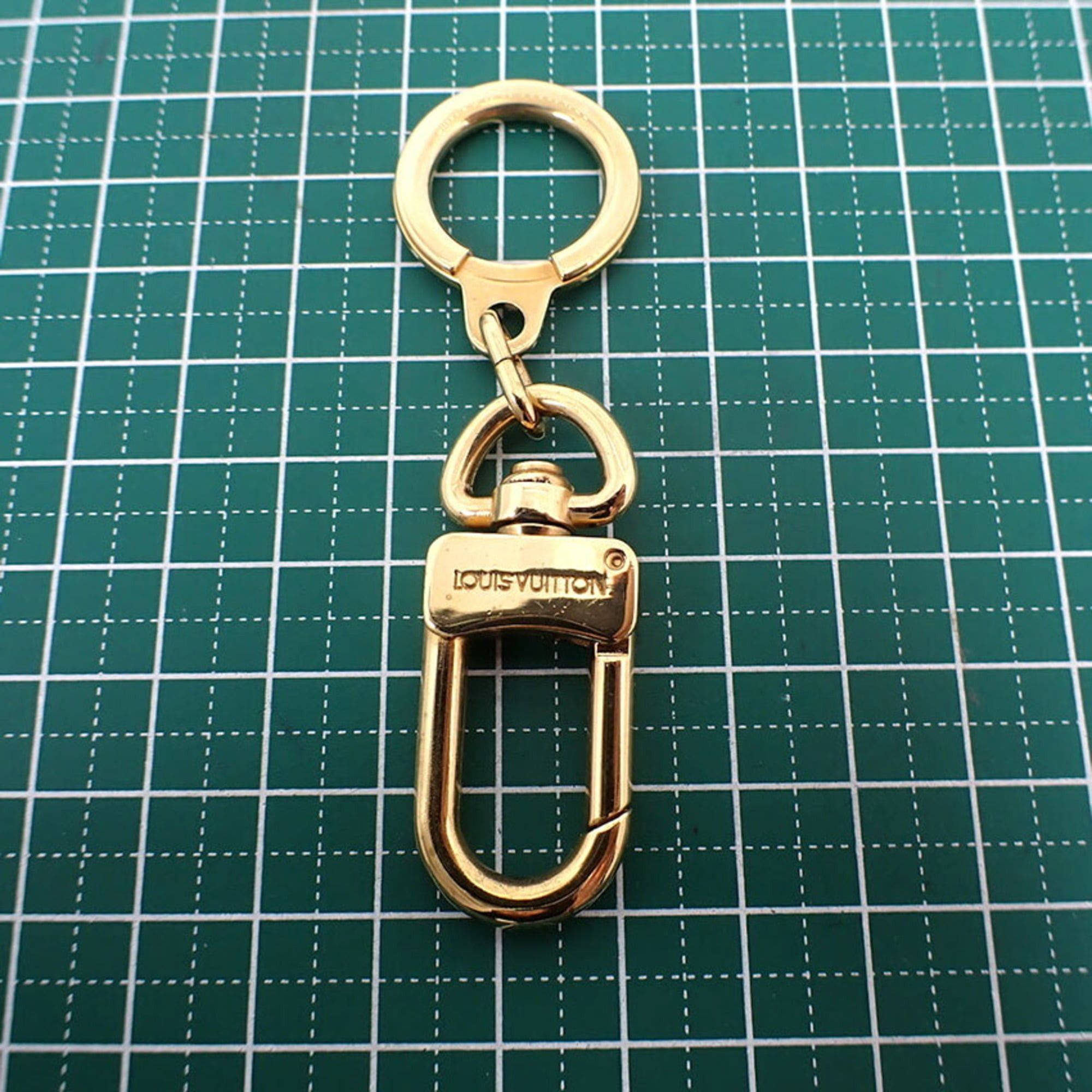Louis Vuitton Louis Vuitton Gold Keychain Size ONE SIZE - 8 Thumbnail