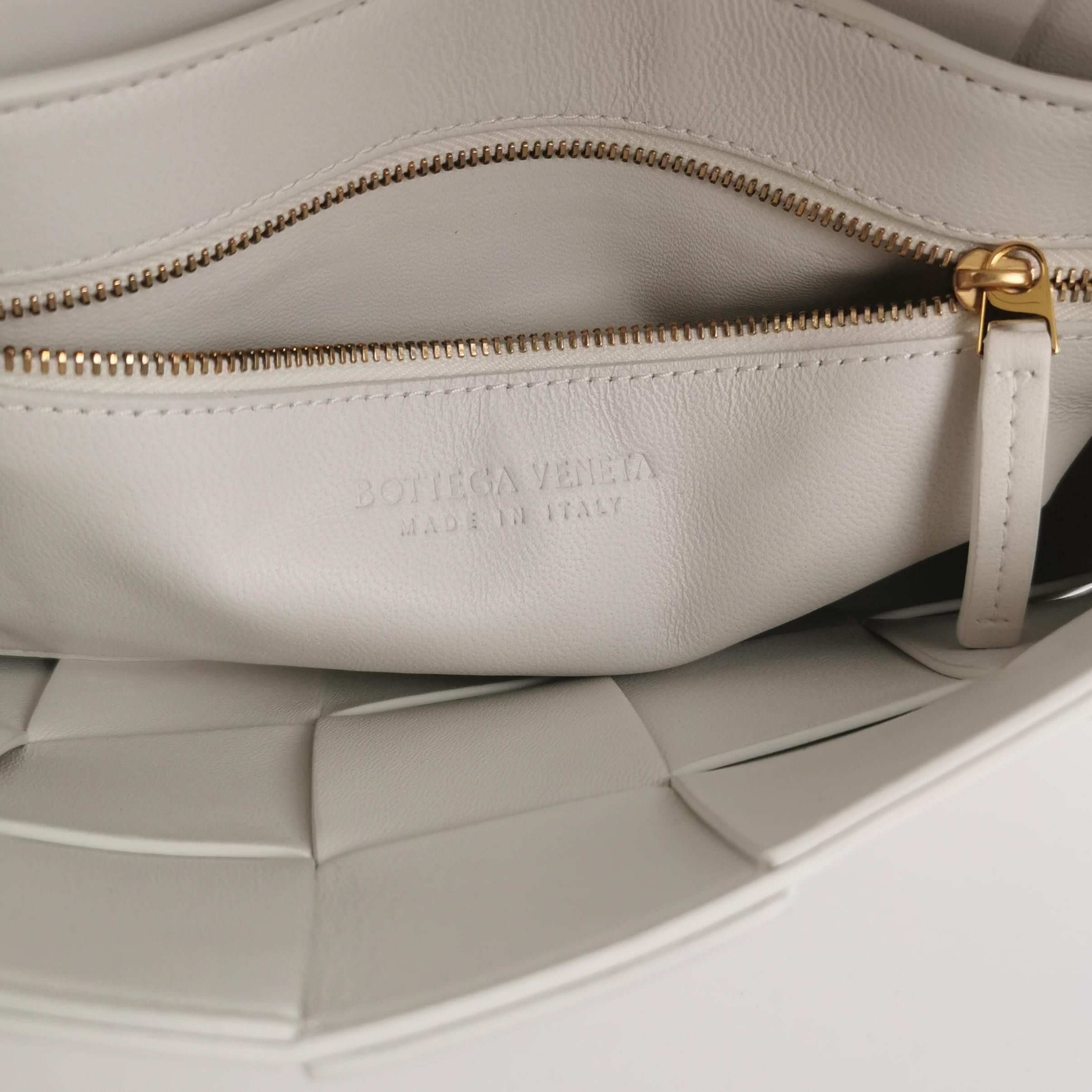 Bottega Veneta Bottega Veneta Women os Shoulder Bags Size ONE SIZE - 8 Thumbnail