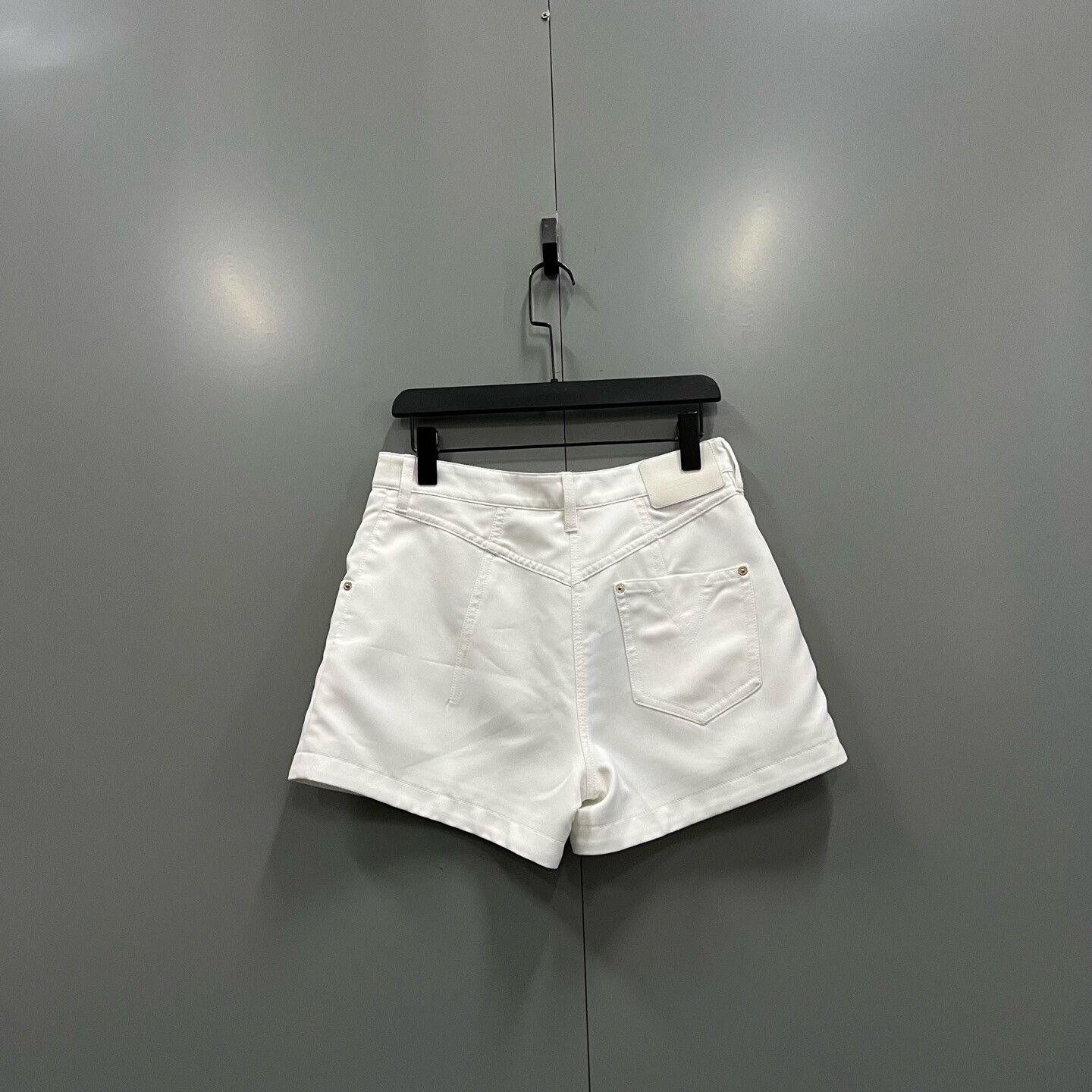 Louis Vuitton Louis Vuitton White Shorts Size 38 Size 27" / US 4 / IT 40 - 3 Thumbnail