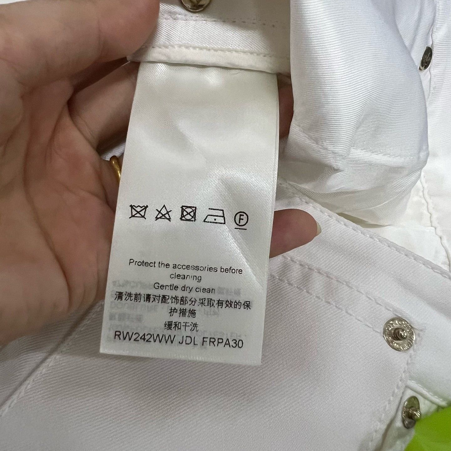 Louis Vuitton Louis Vuitton White Shorts Size 38 Size 27" / US 4 / IT 40 - 6 Thumbnail