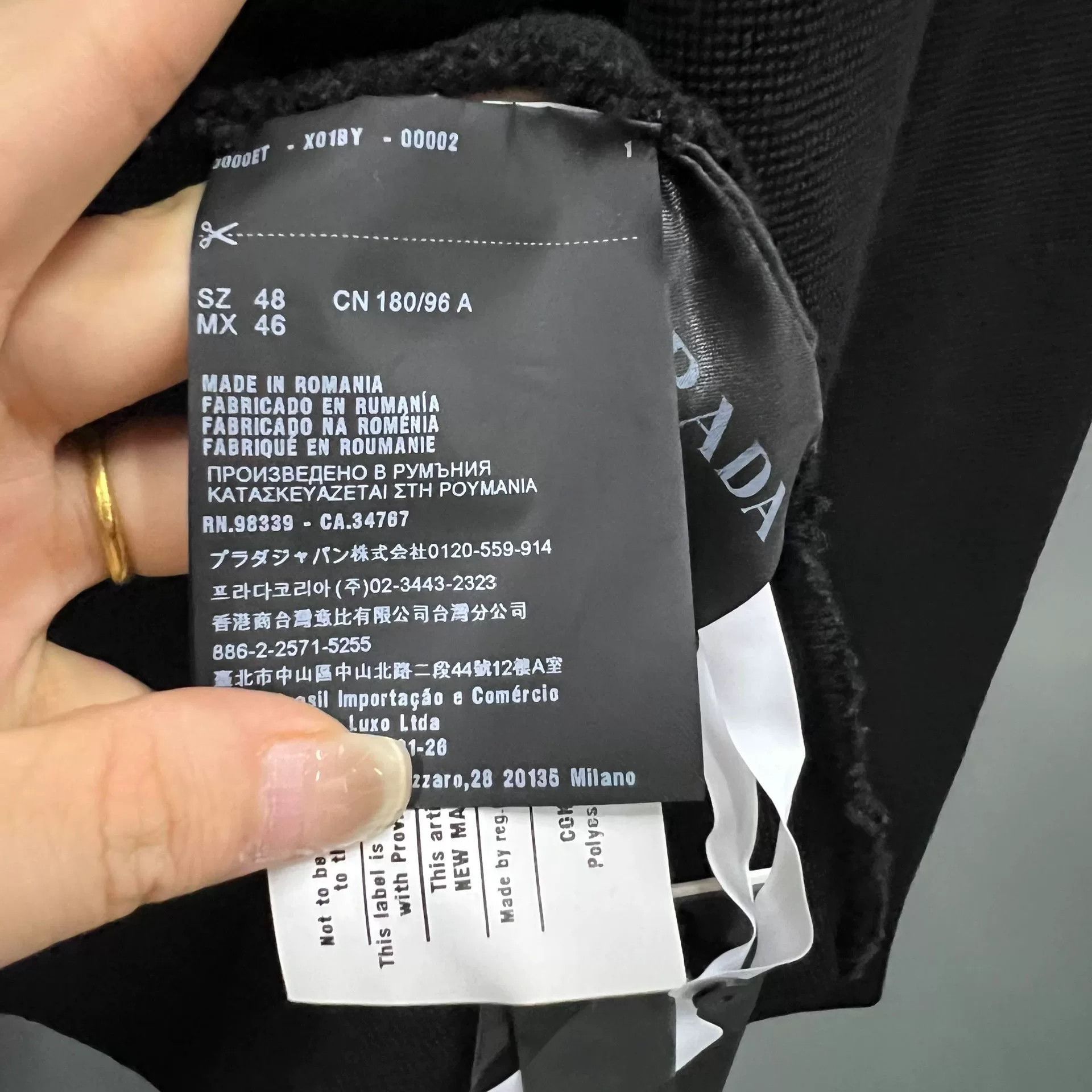 Prada Prada Knit Nylon Full Zip Jacket Size 48 Size US M / EU 48-50 / 2 - 6 Thumbnail