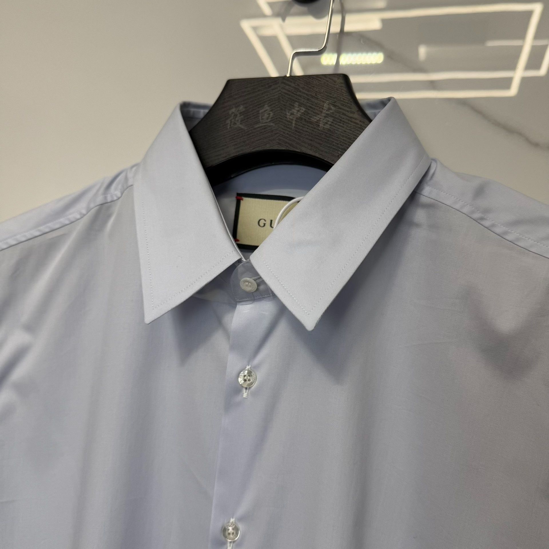 Gucci Gucci Light Blue Button Up Shirt Size XL Size US XL / EU 56 / 4 - 7 Thumbnail