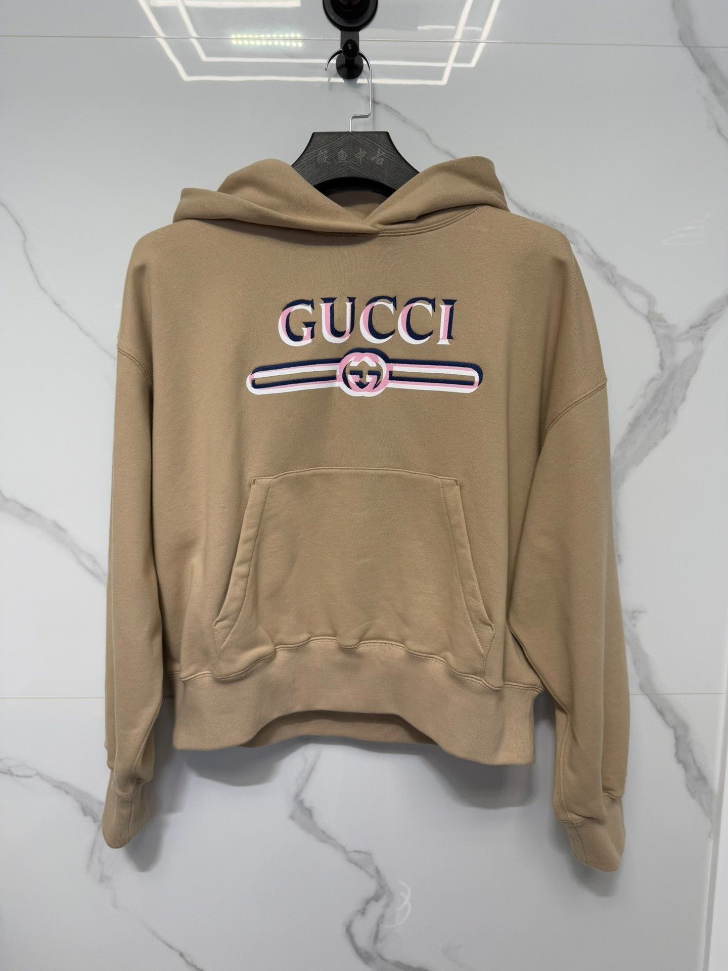 Gucci Gucci Logo Print Hoodie Camel Size L Size US L / EU 52-54 / 3 - 2 Thumbnail