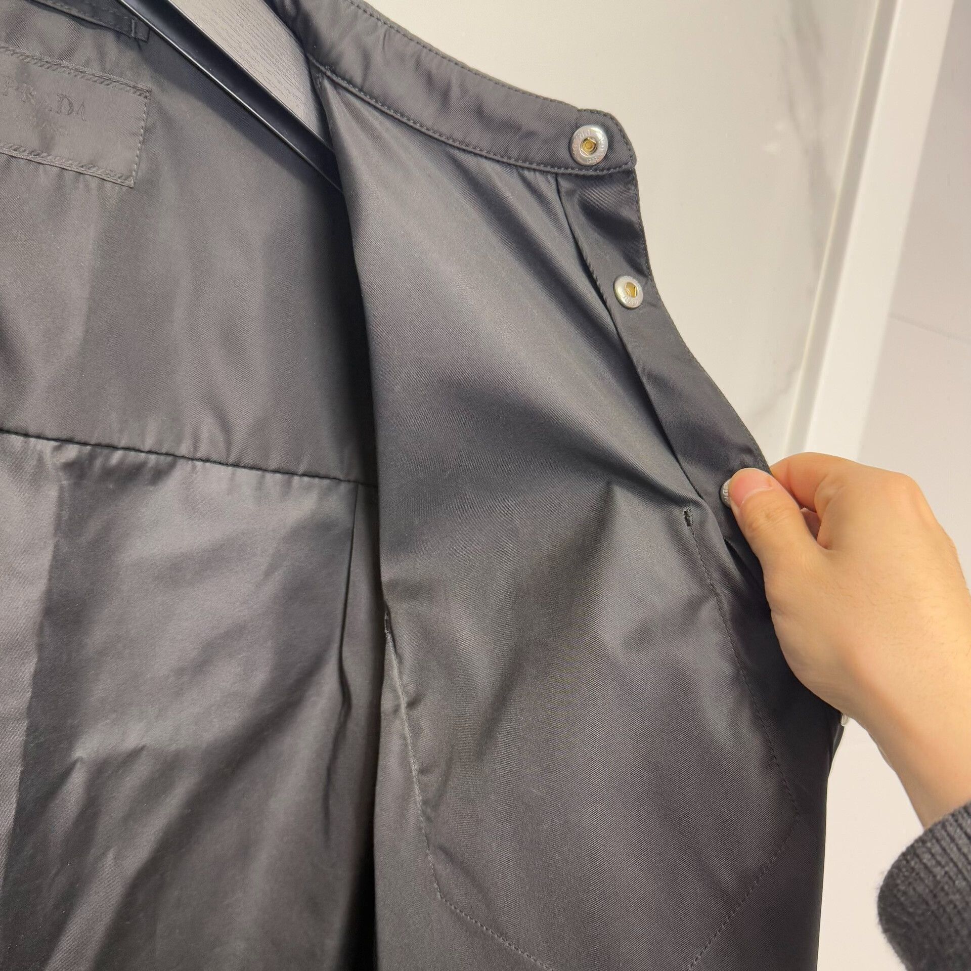 Prada Prada Re-Nylon Logo Triangle Jacket Size M Size US M / EU 48-50 / 2 - 8 Thumbnail