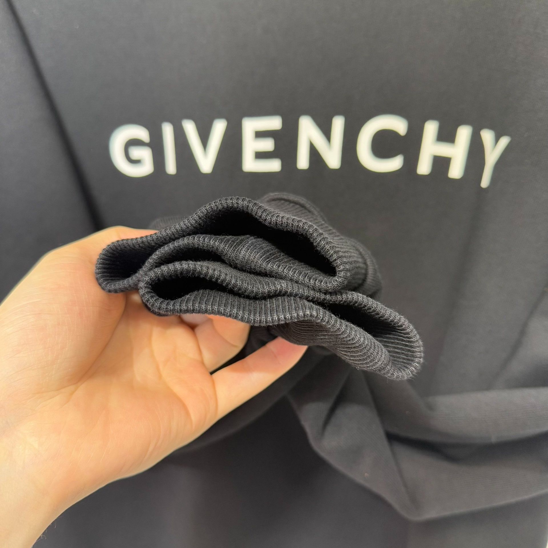 Givenchy Givenchy Logo Print Sweatshirt XL Size US XL / EU 56 / 4 - 6 Thumbnail