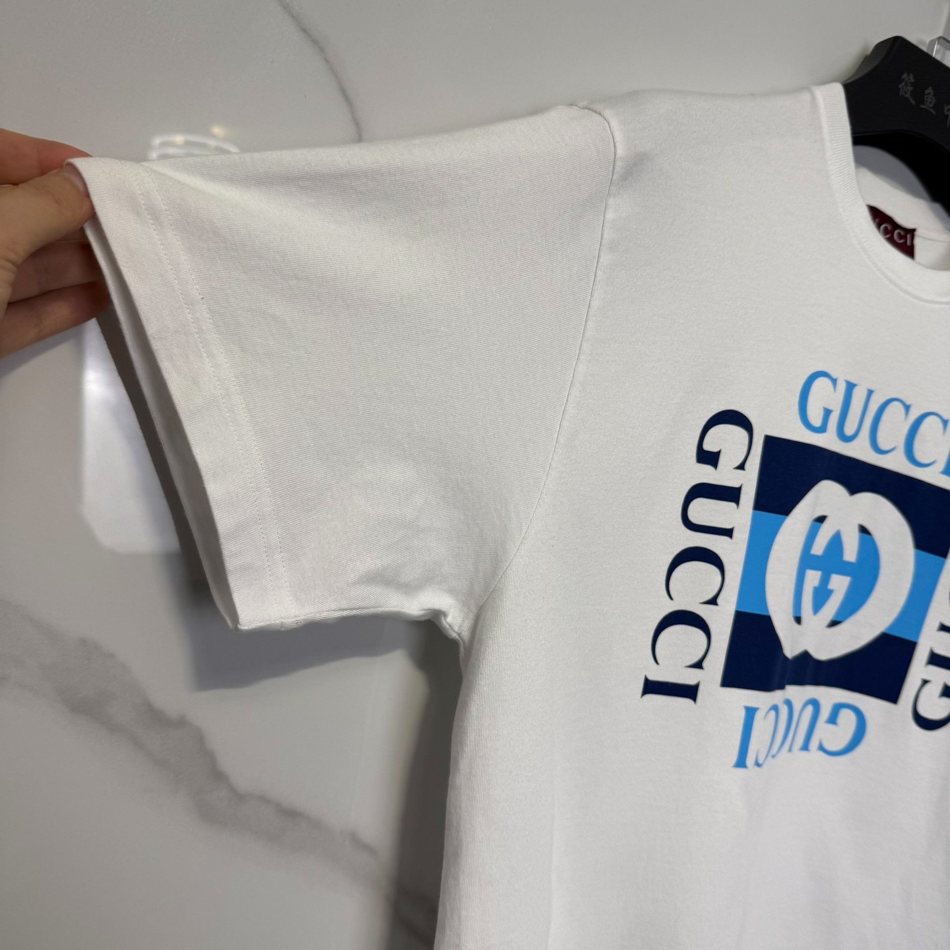 Gucci Gucci Logo Graphic T-Shirt Size M Size US M / EU 48-50 / 2 - 7 Thumbnail