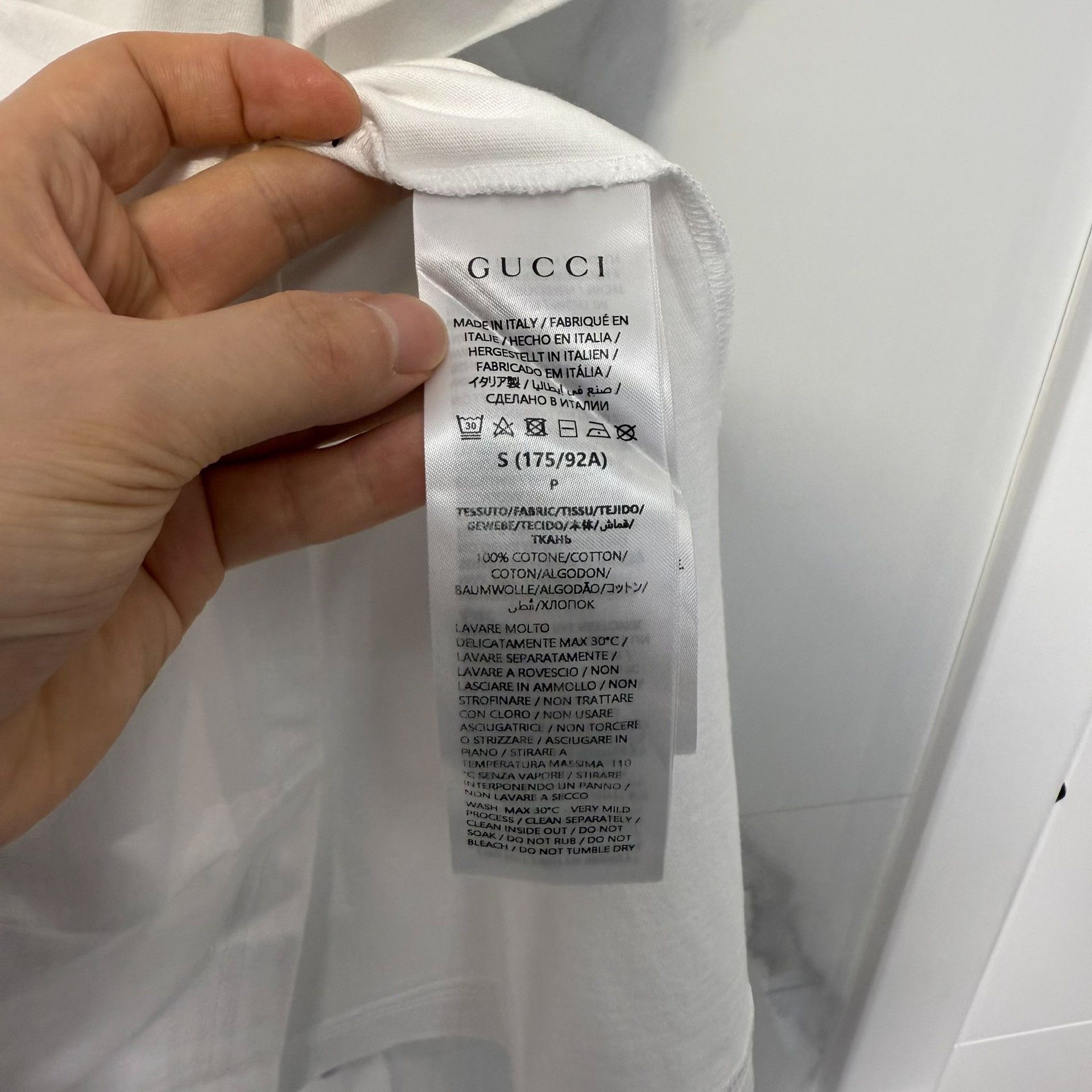 Gucci Gucci Logo Graphic T-Shirt Size M Size US M / EU 48-50 / 2 - 5 Thumbnail
